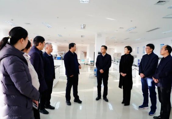 開封市衛(wèi)健委黨組書記、主任劉建宏蒞臨開封市中醫(yī)藥實驗室調(diào)研指導(dǎo)工作